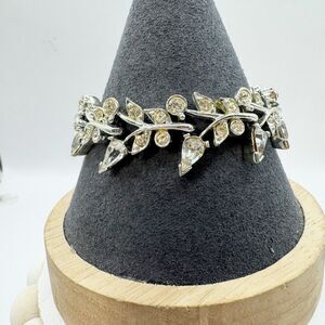 Kramer Vintage Clear  Teardrop Crystal Leaf Link Bracelet Silver Tone MCM 7”